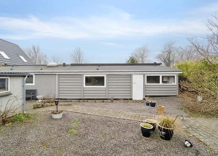 Villa Cozy With Lots Of Charm Åkirkeby