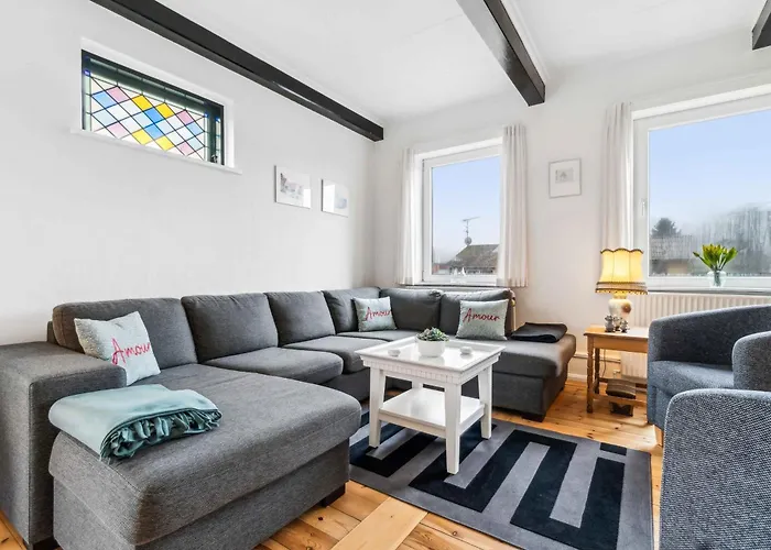 Cozy With Lots Of Charm Villa Åkirkeby